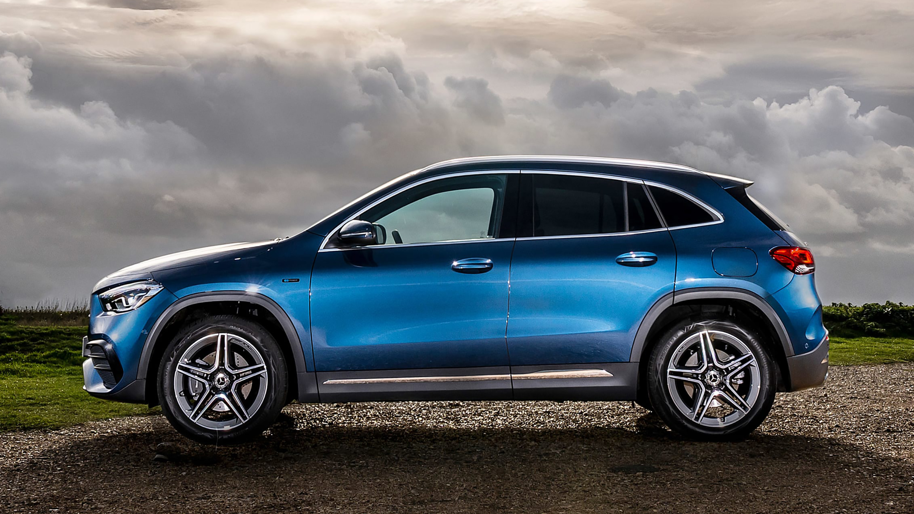 Mercedes GLA 250 e - side shot