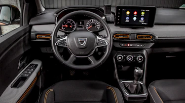Dacia Sandero Stepway - dash