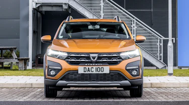 Dacia Sandero Stepway - full front