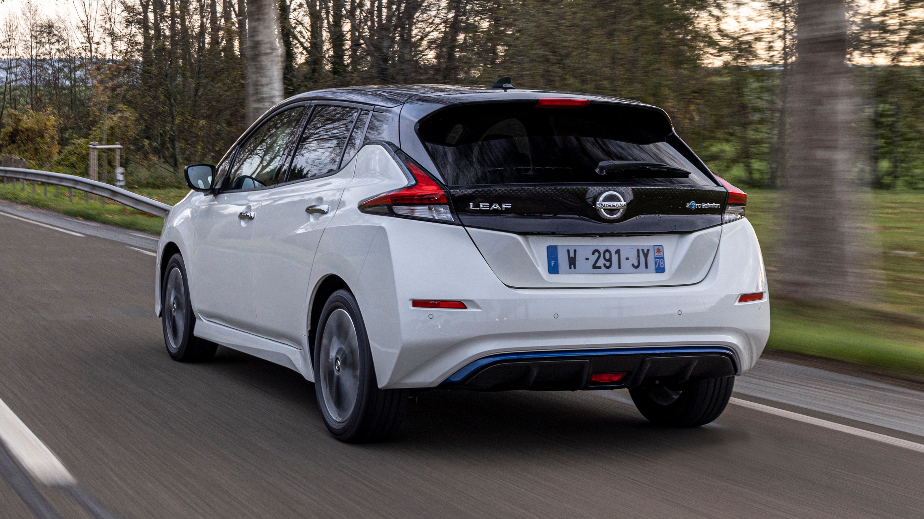 Nissan Leaf10 - rear tracking