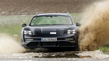 Porsche Taycan Cross Turismo