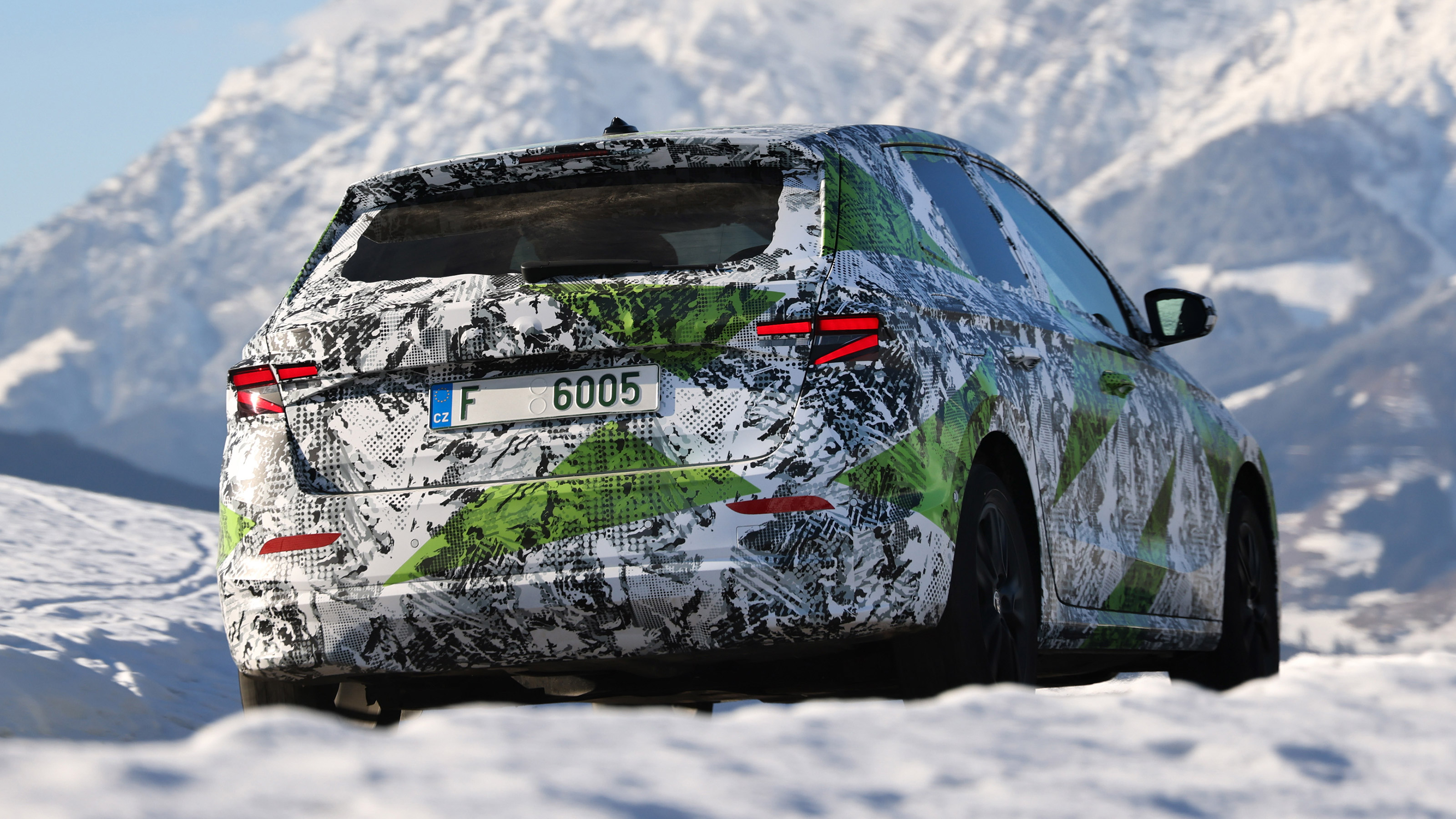 Skoda Fabia prototype - rear cornering