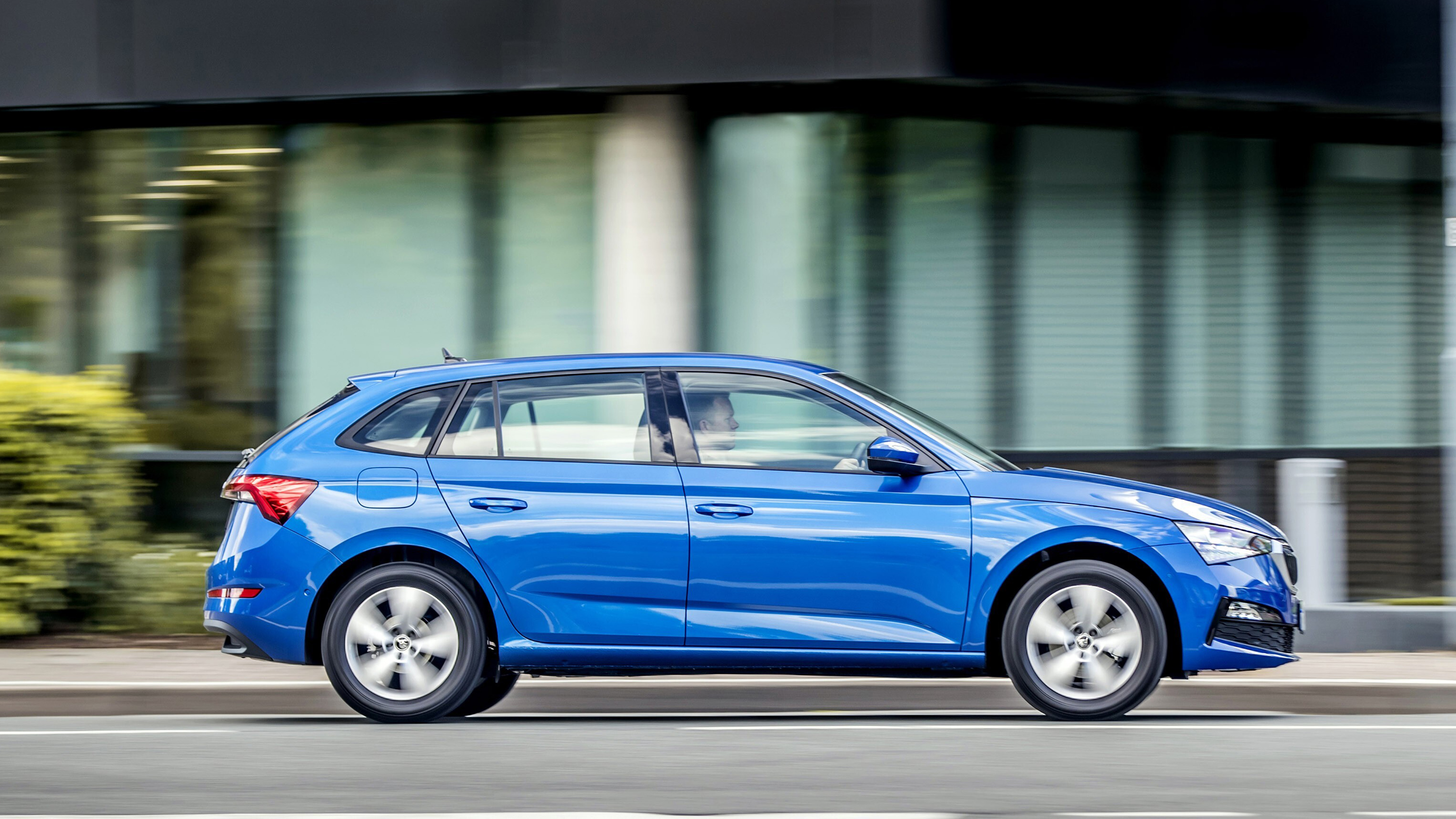 Skoda Scala - side shot