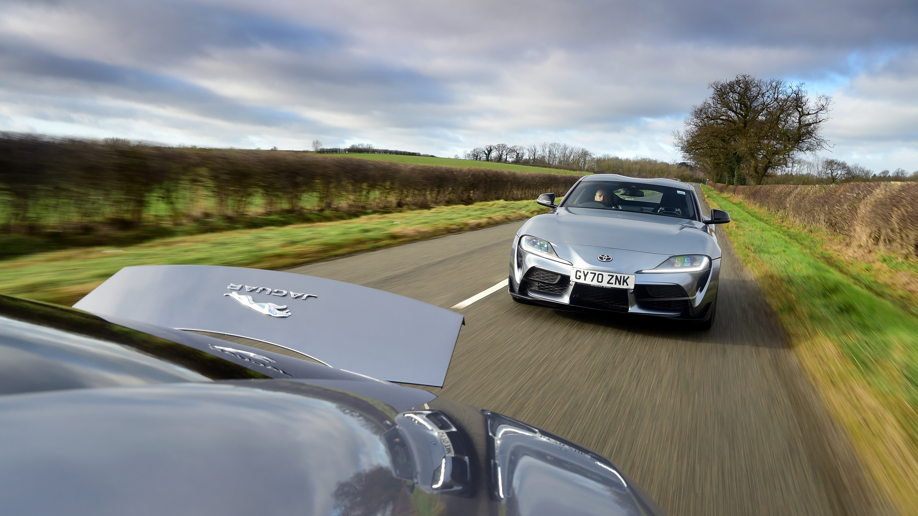 Toyota Supra vs Jaguar F-Type
