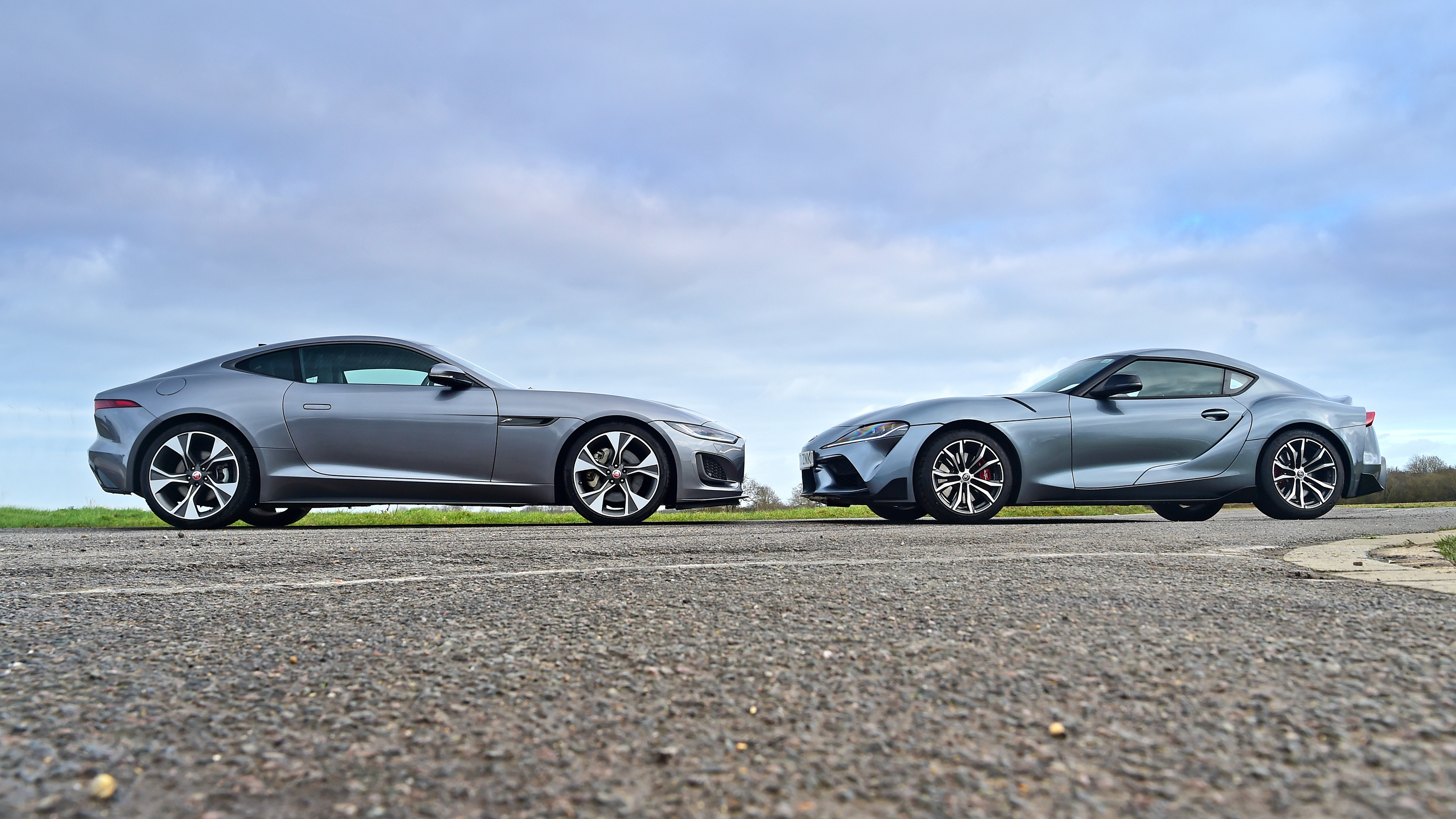 Toyota Supra vs Jaguar F-Type