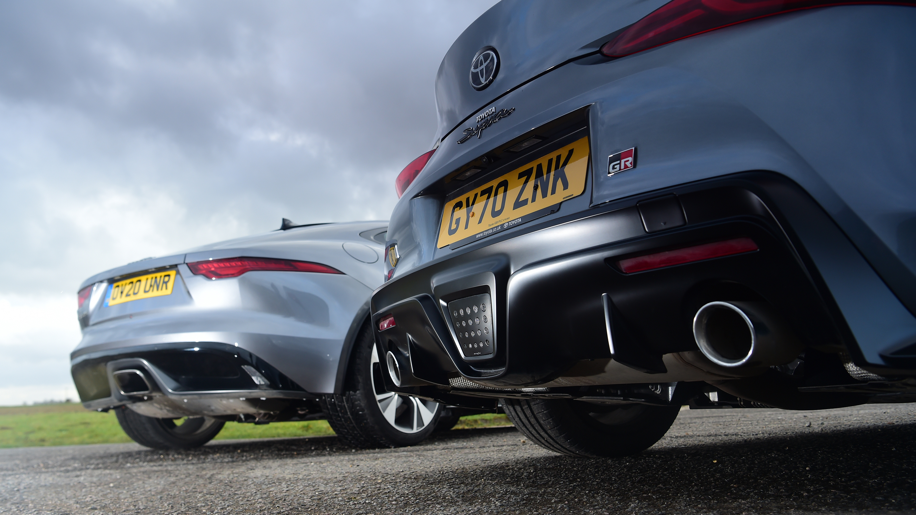Toyota Supra vs Jaguar F-Type