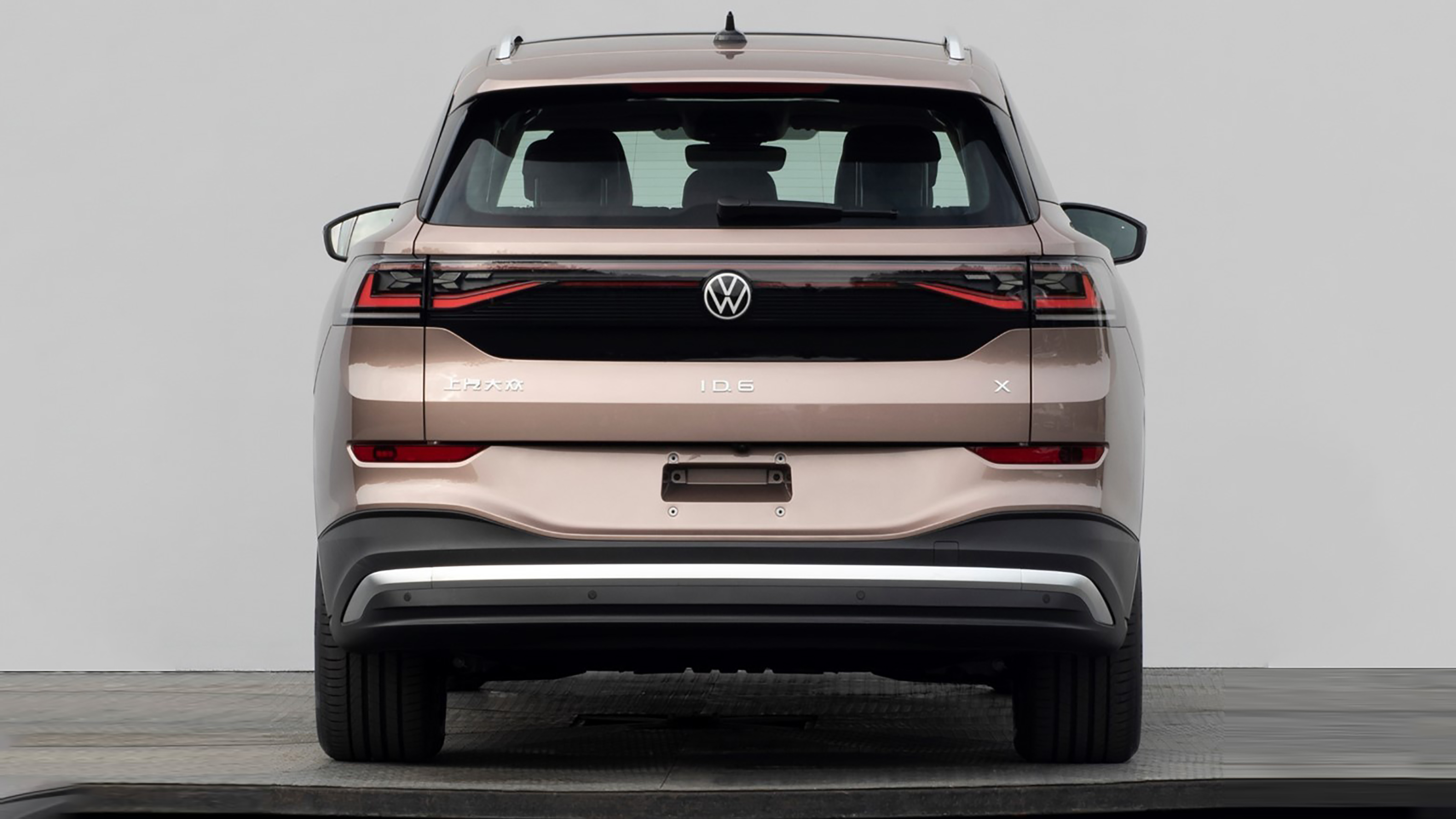 Volkswagen ID.6 - rear