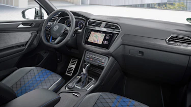 Volkswagen Tiguan R - dash