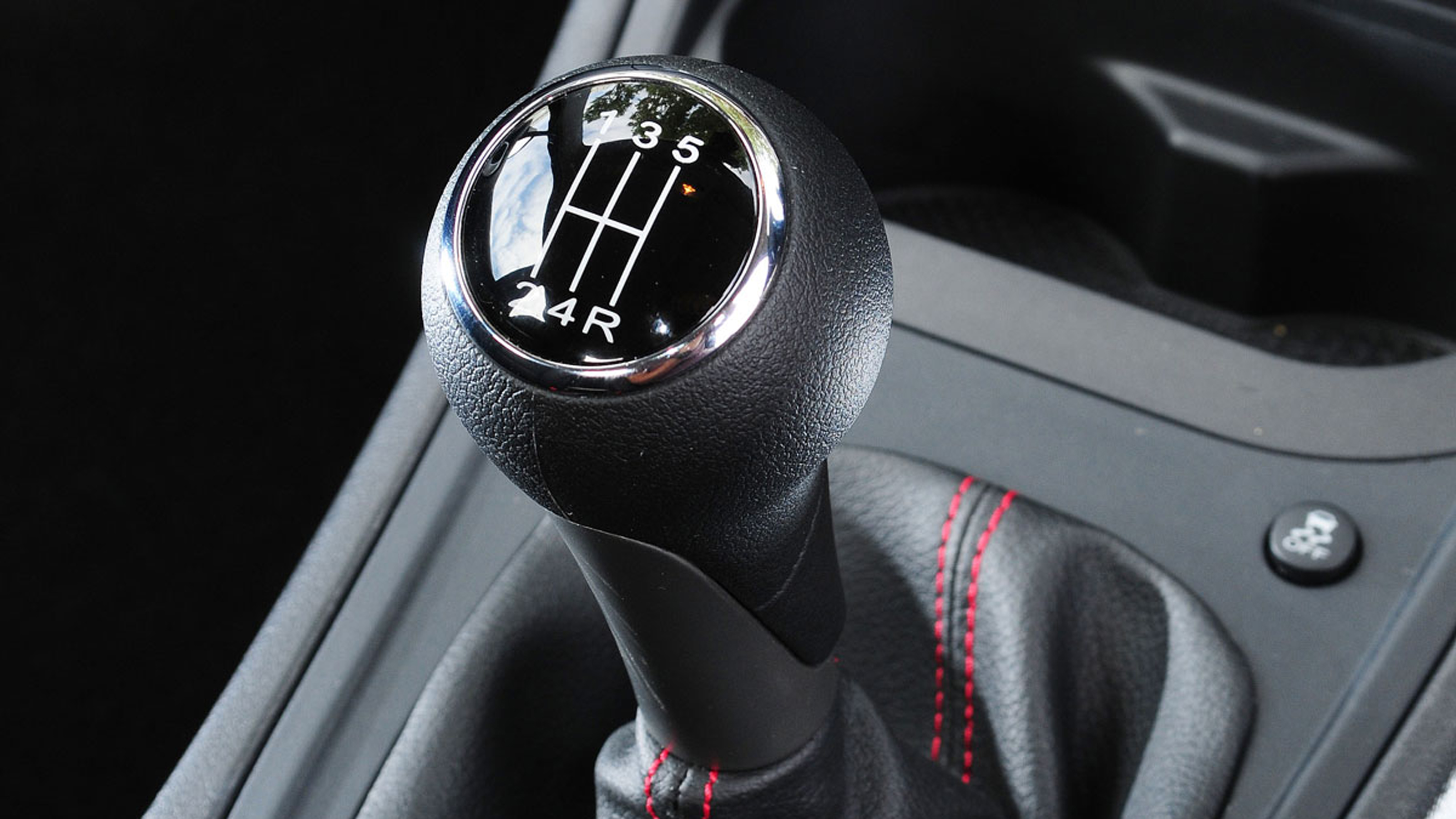 Manual gear