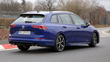 Volkswagen Golf R estate spy