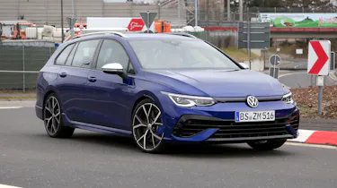 Volkswagen Golf R estate spy - front