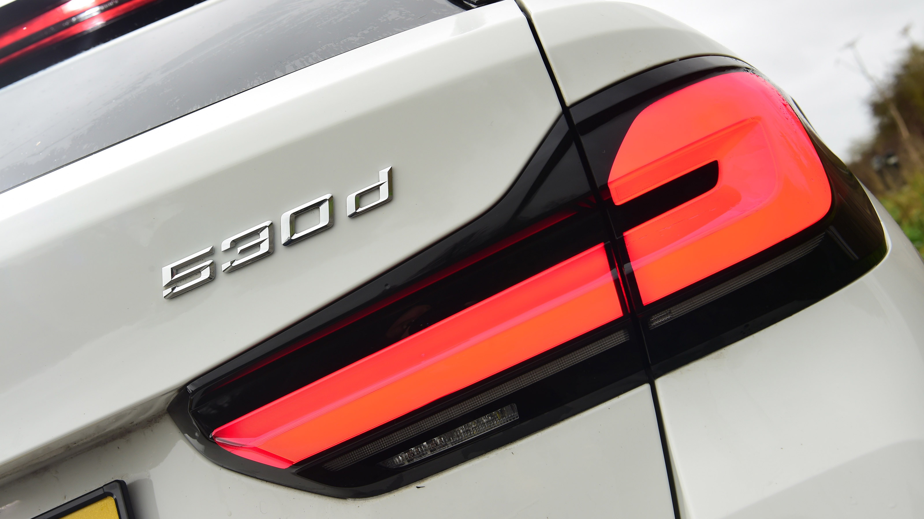 BMW 530d Touring - badge