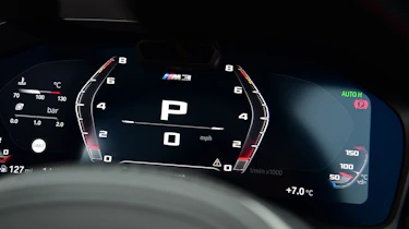 BMW M3 Competition - dials