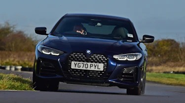 BMW M440i xDrive - cornering