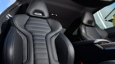 BMW M440i xDrive - seats