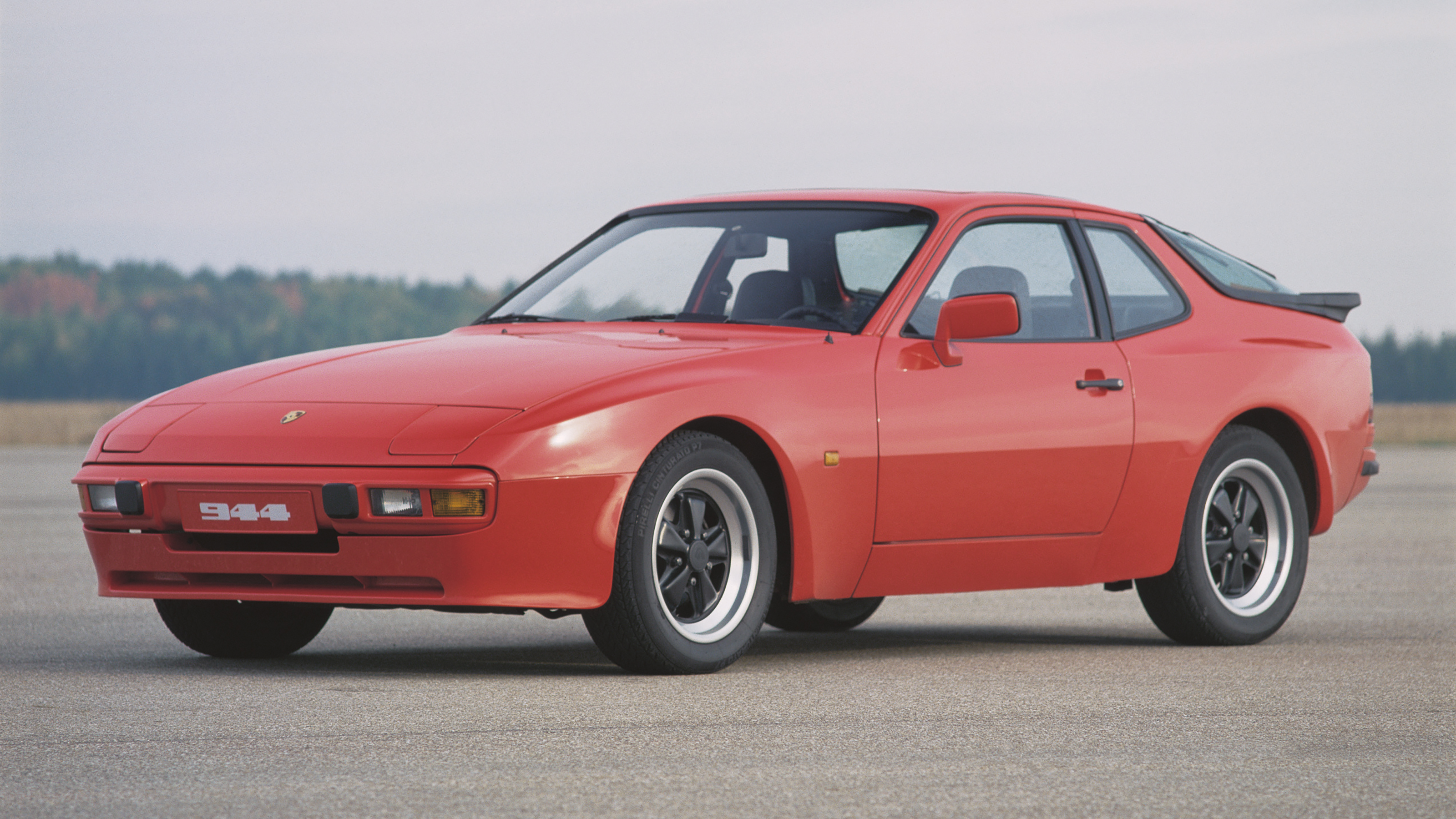 Porsche 944 - front static