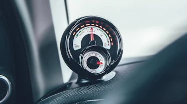 Brabus 92R - dials