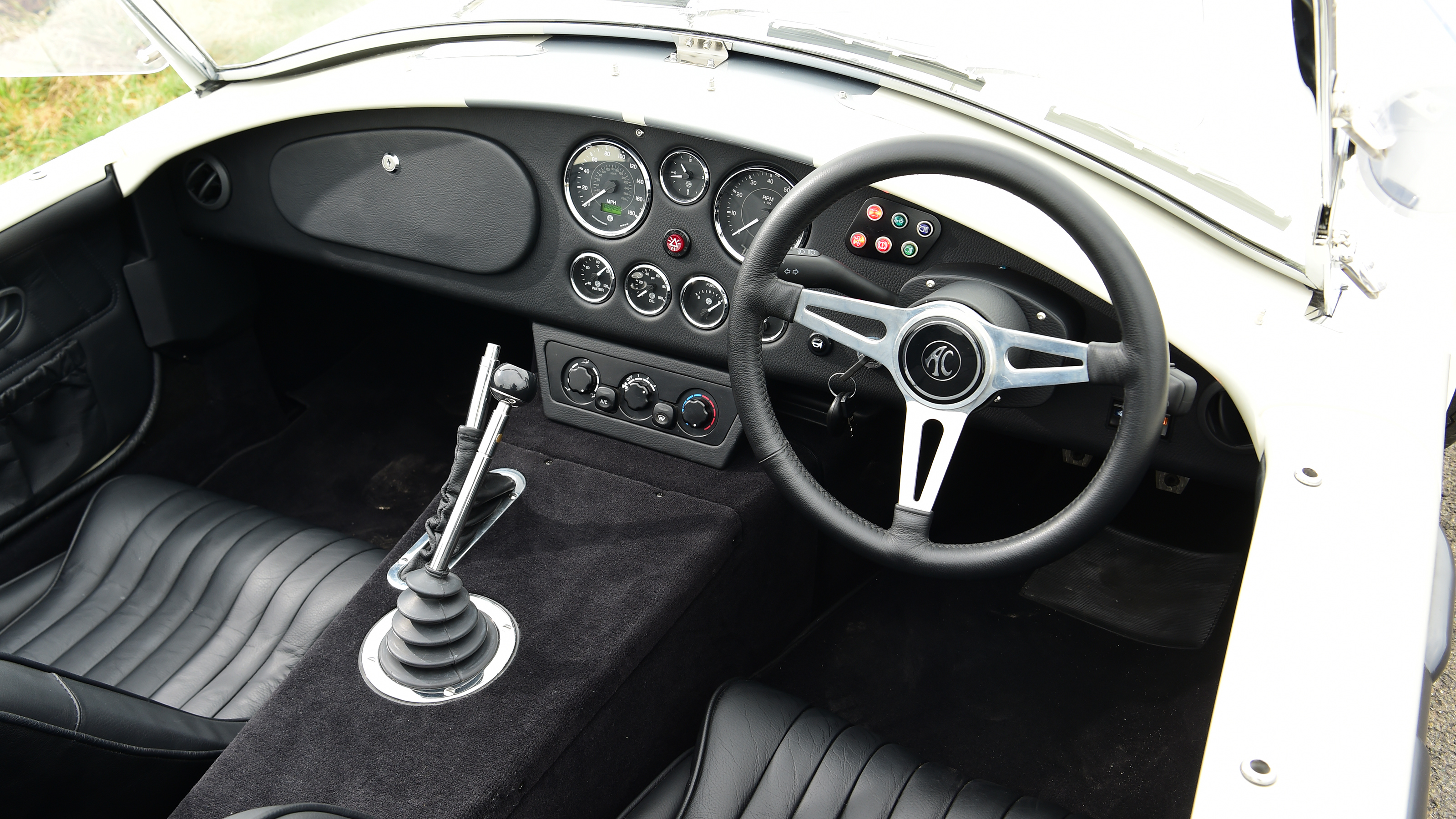 AC Cobra 378 Superblower - interior