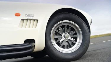 AC Cobra 378 Superblower - wheel