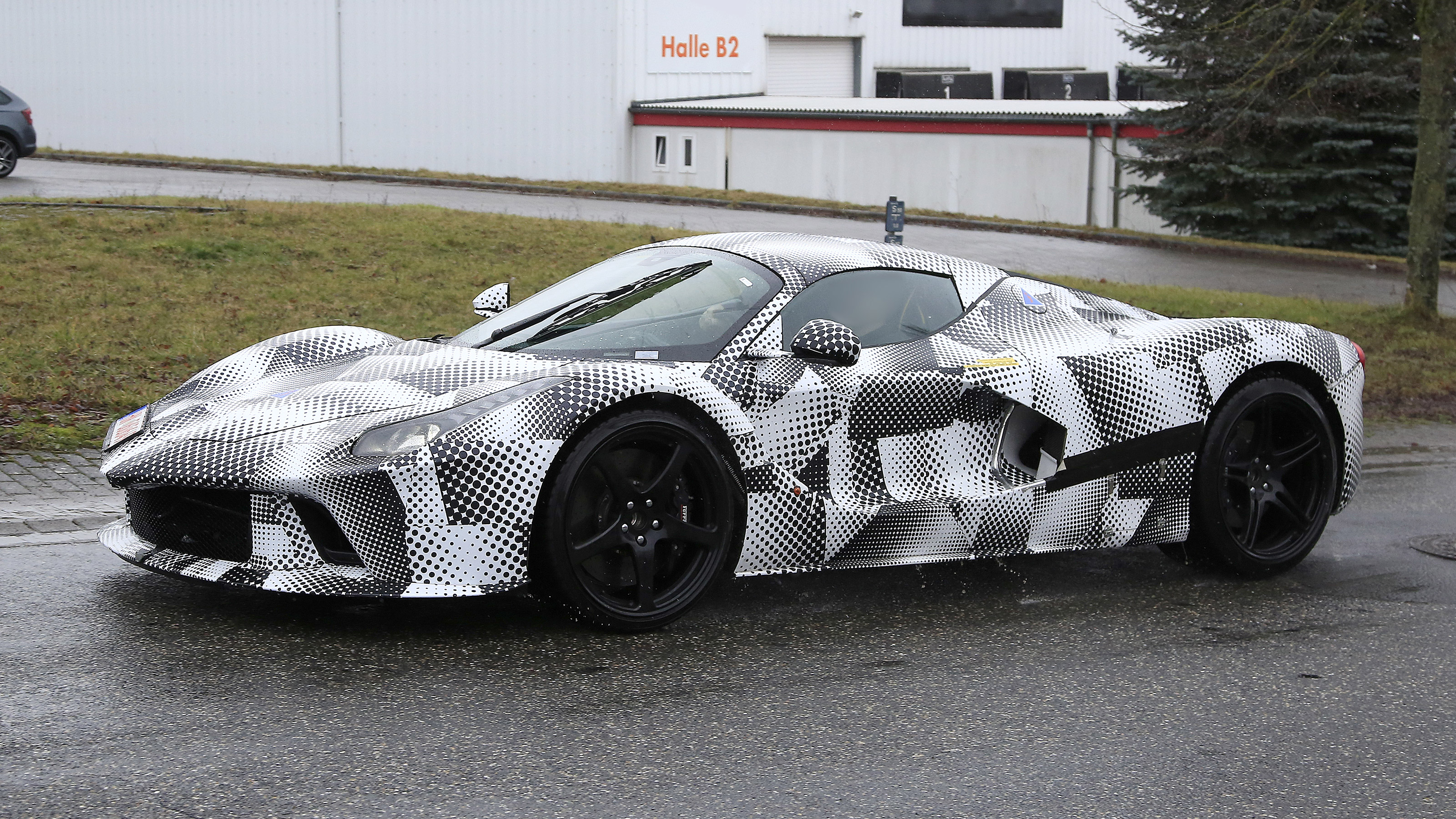 Ferrari hypercar - spyshot 5