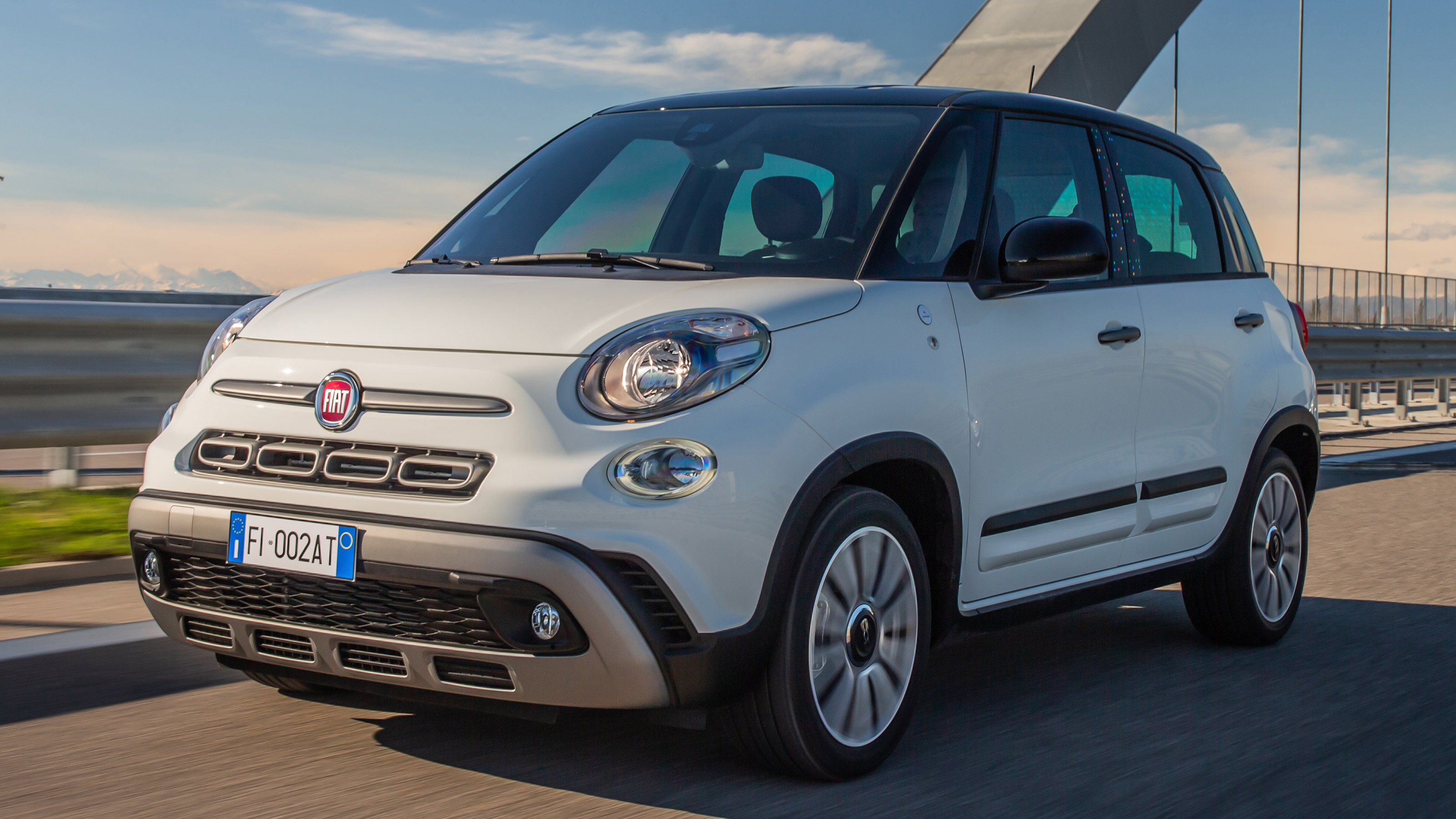 Fiat 500L Google - front