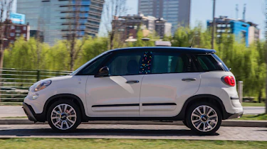Fiat 500L Google - side