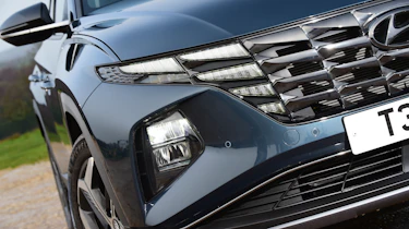 Hyundai Tucson - headlight