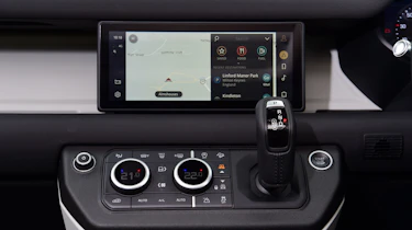 Land Rover Defender 90 D250 - centre console