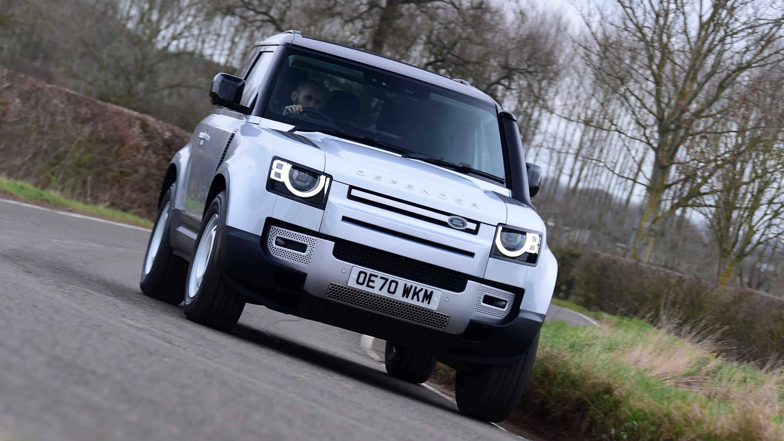 Land Rover Defender 90 D250 - front cornering