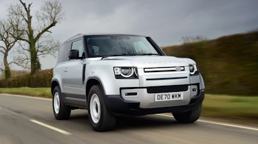Land Rover Defender 90 D250 - front tracking