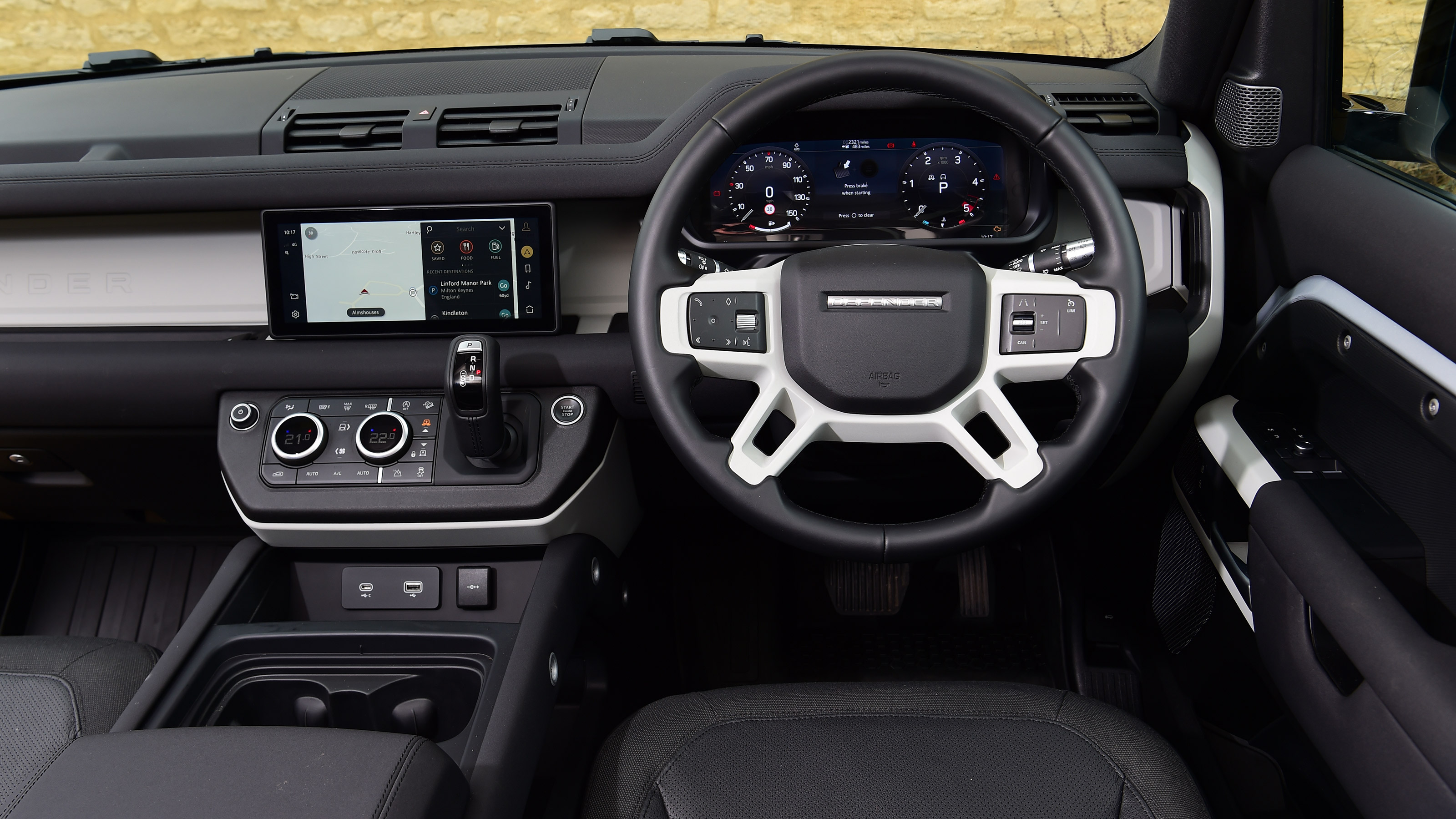 Land Rover Defender 90 D250 - dash