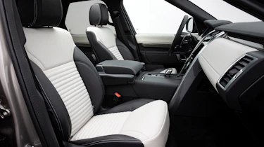 Land Rover Discovery - front seats