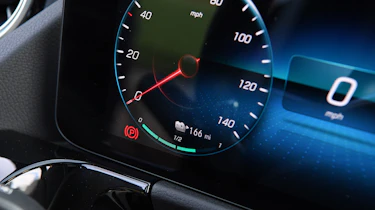 Mercedes EQA 250 - dial detail