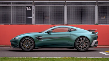 Aston Martin Vantage F1 Edition - side