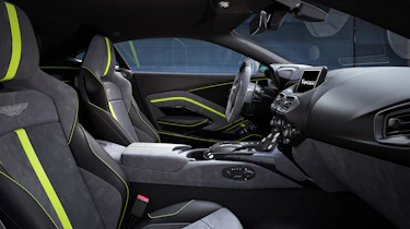 Aston Martin Vantage F1 Edition - cabin