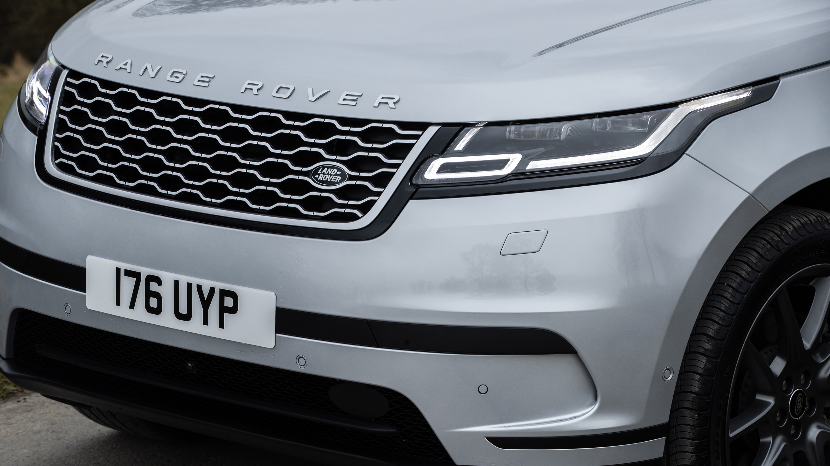 Range Rover Velar P400e - grille