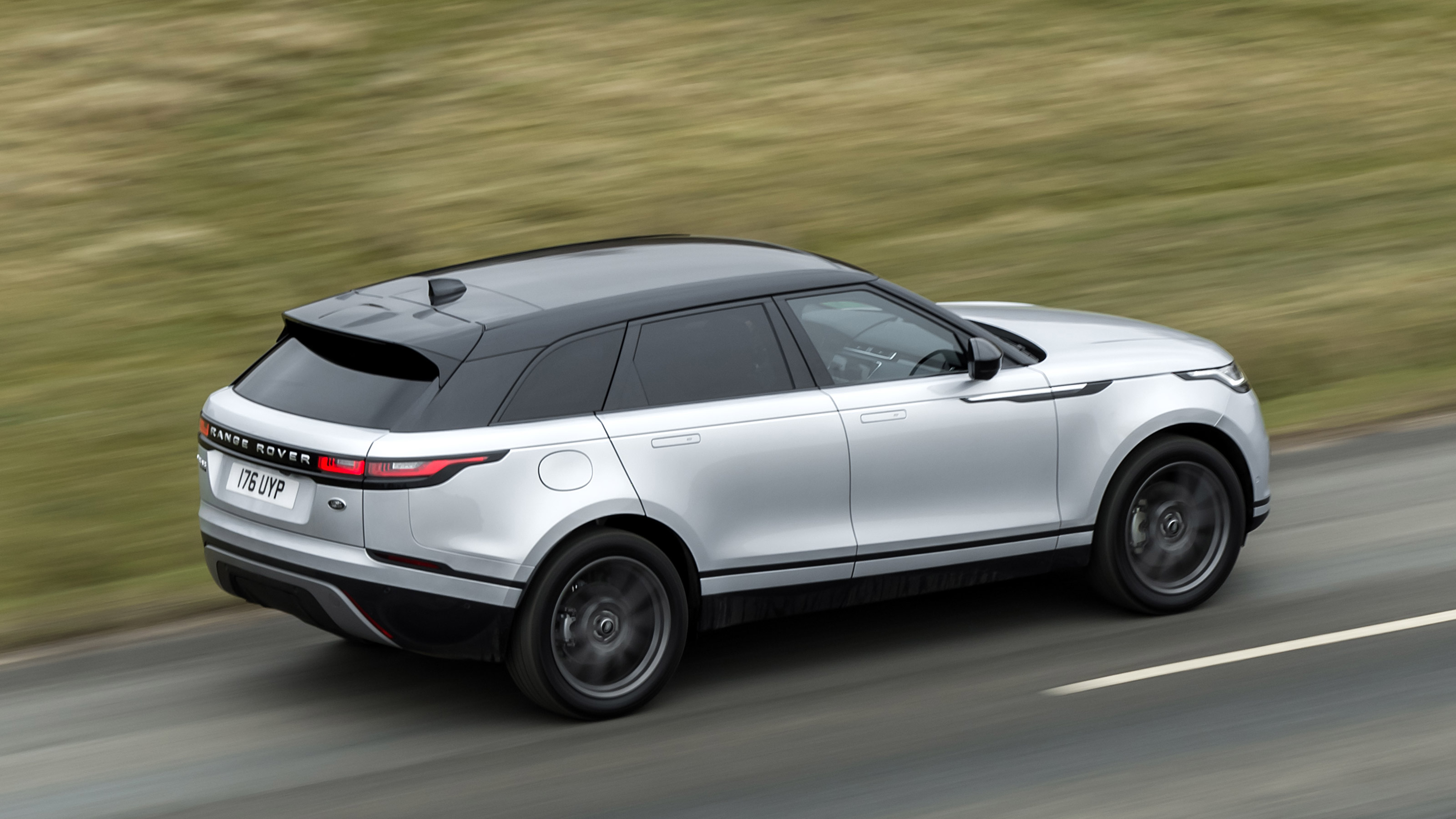 Range Rover Velar P400e - rear above