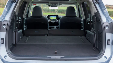 Toyota Highlander - boot seats down