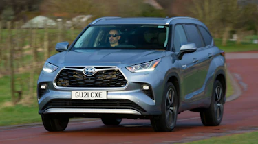 Toyota Highlander - front cornering