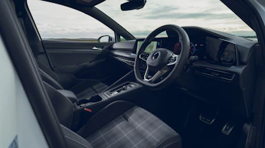 Volkswagen Golf GTD - cabin