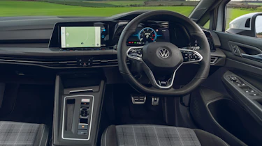 Volkswagen Golf GTD - dash