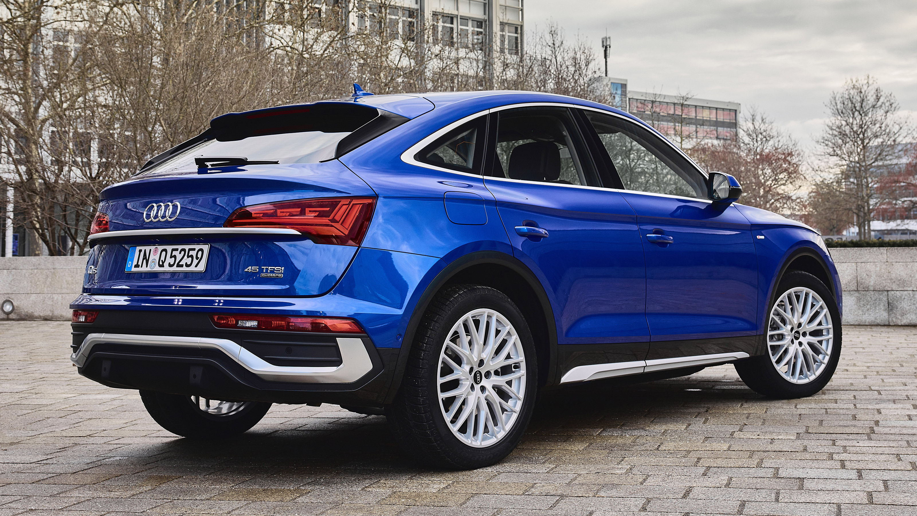 Audi Q5 Sportback - rear static