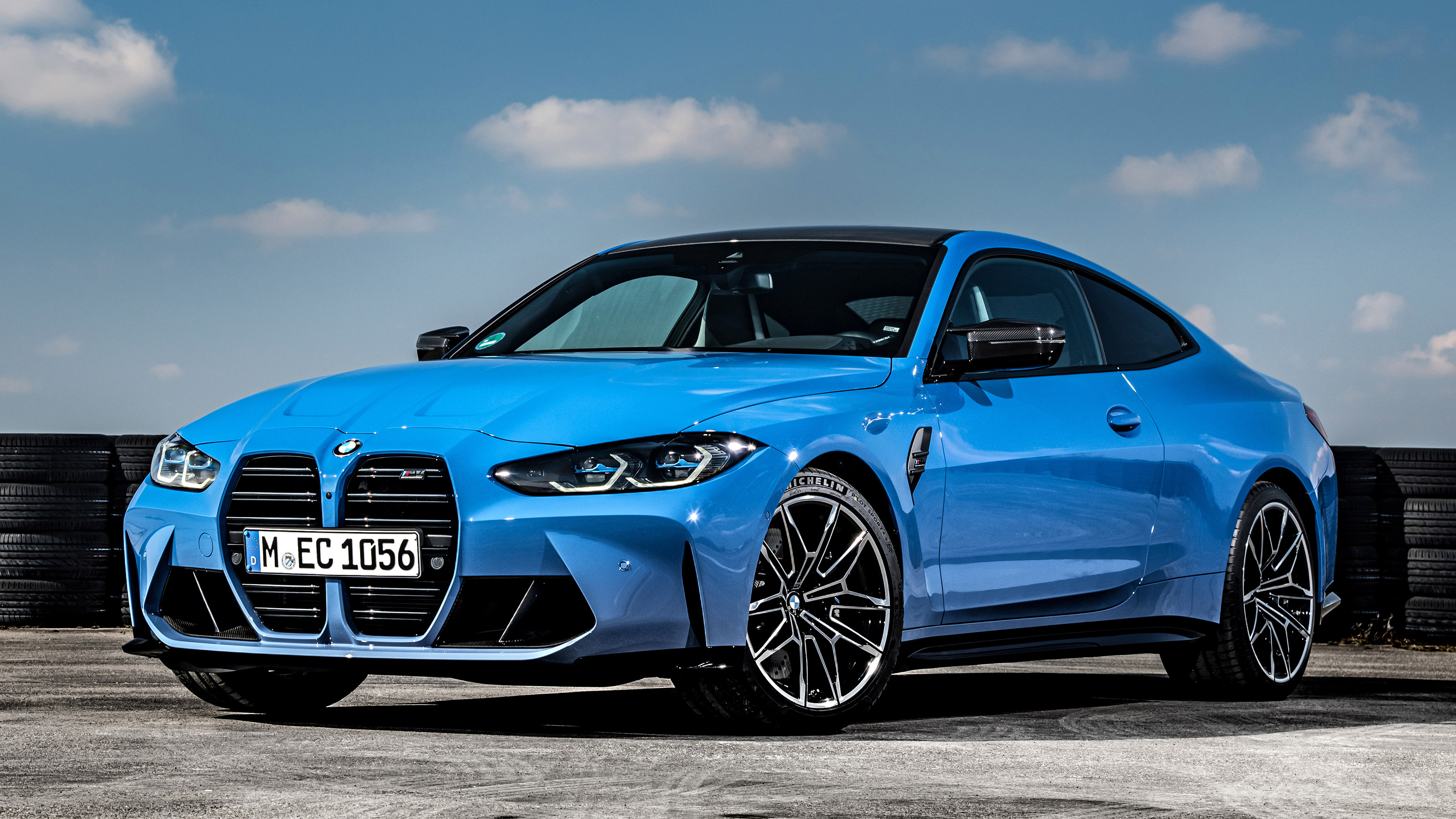BMW M4 Competition xDrive - front static