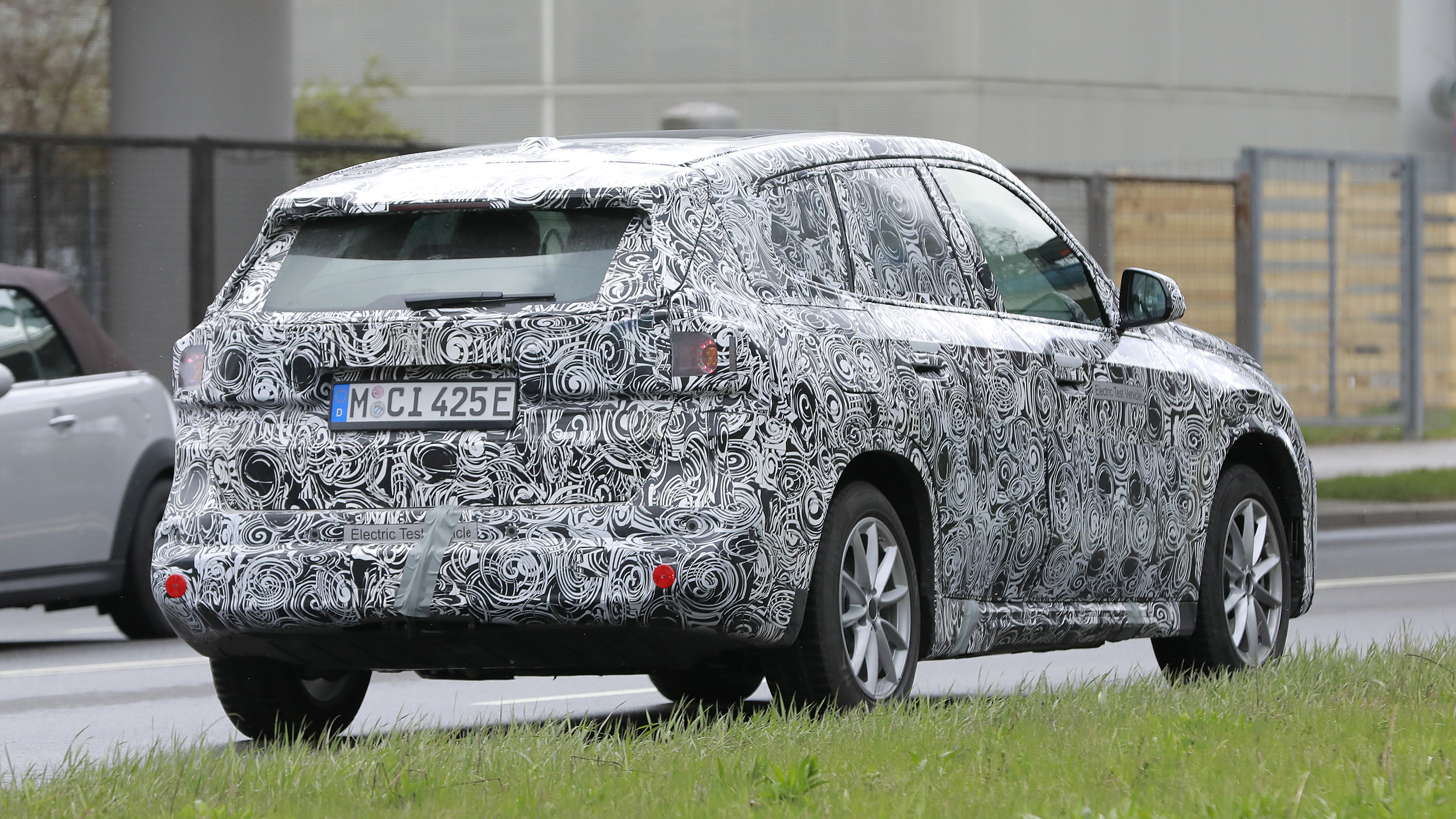 BMW iX1 - rear
