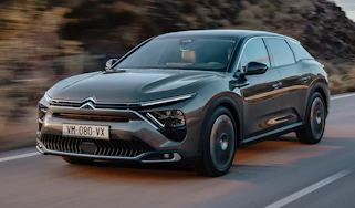 Citroen C5 X - front