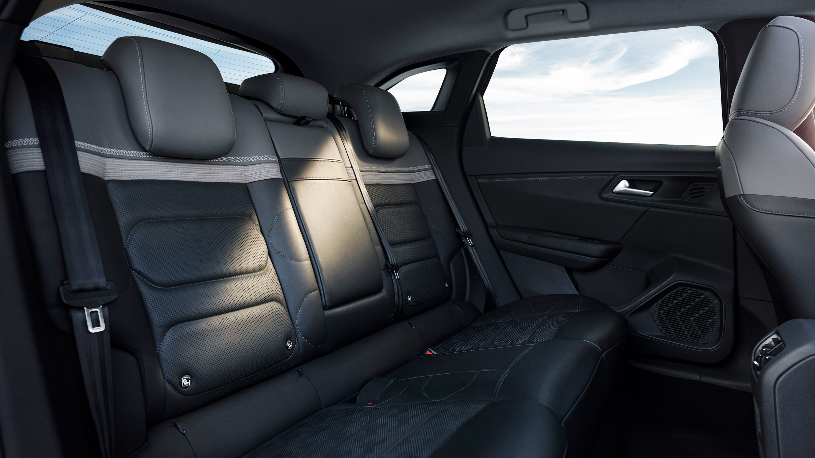 Citroen C5 X - rear seats