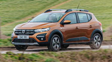 Dacia Sandero Stepway - front action