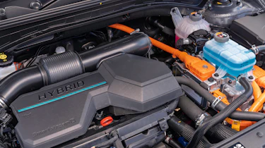 Hyundai Santa Fe Hybrid - engine