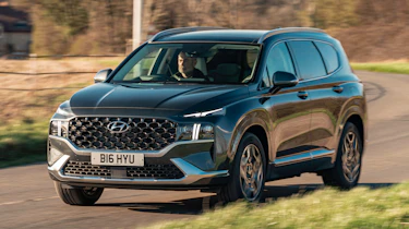 Hyundai Santa Fe Hybrid - front action