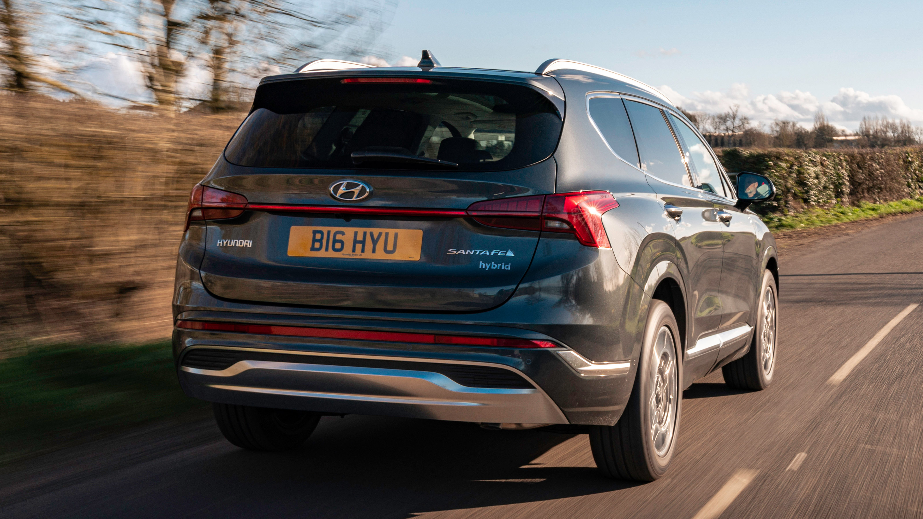 Hyundai Santa Fe Hybrid - rear